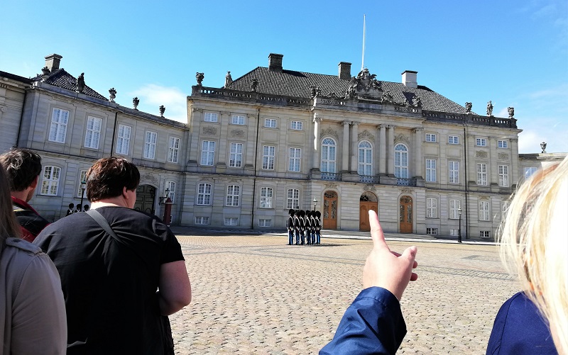 Palacio Copenhague, cambio de guardia.
