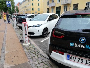 Cargador eléctrico para automóviles.