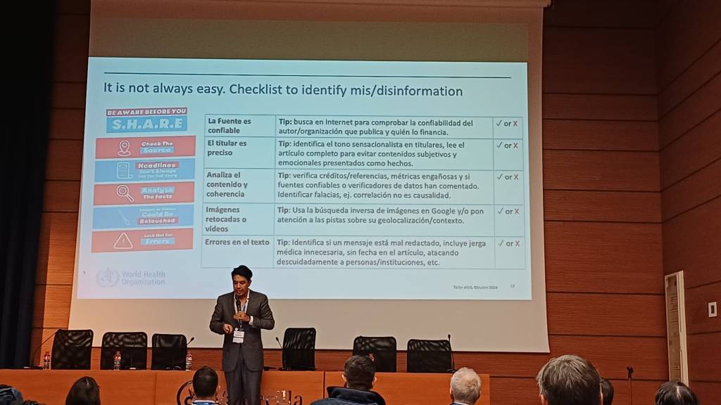 Mijail Santos de la OMS en el Congreso ANIS 2024 - Taller sobre desinformación